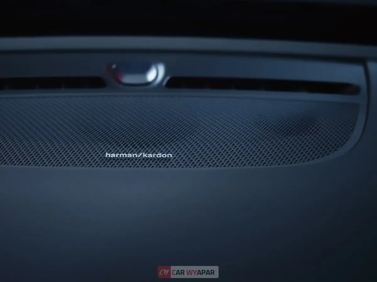 Volvo EX40 Top Feature